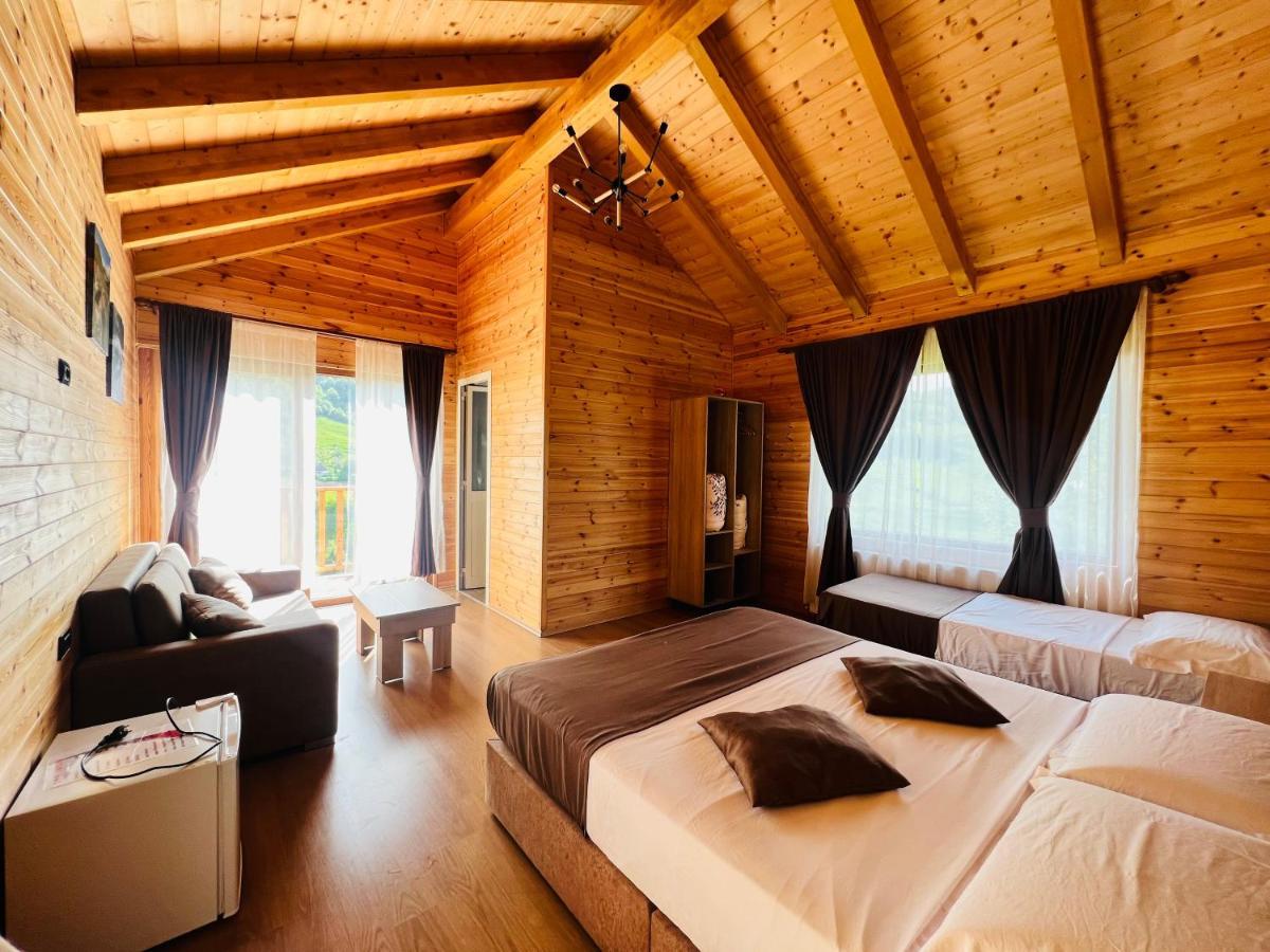 Bujtina Tradicionale Hotel Lëpusha Kültér fotó
